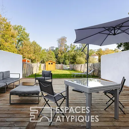 Apartment Avec Jardin Dans Un Chateau *