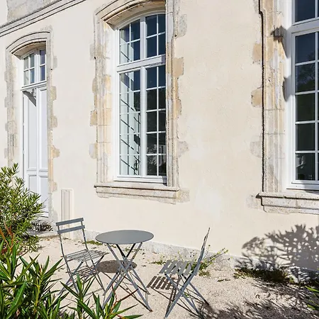 Avec Jardin Dans Un Chateau *
